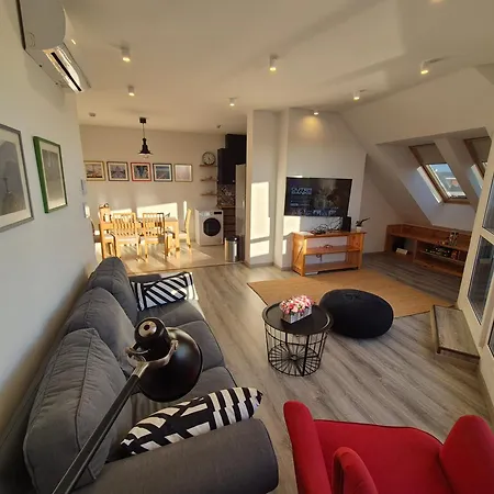 Jokai Corner Apartment