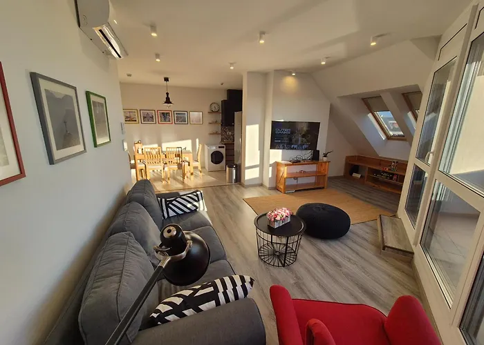 Jokai Corner Apartment